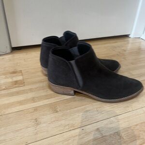Casual dark grey Ankle Boots